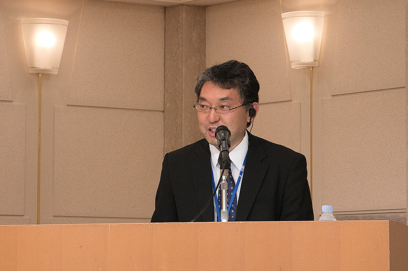 モデレーターは国土交通省自動車局の猪股博之氏