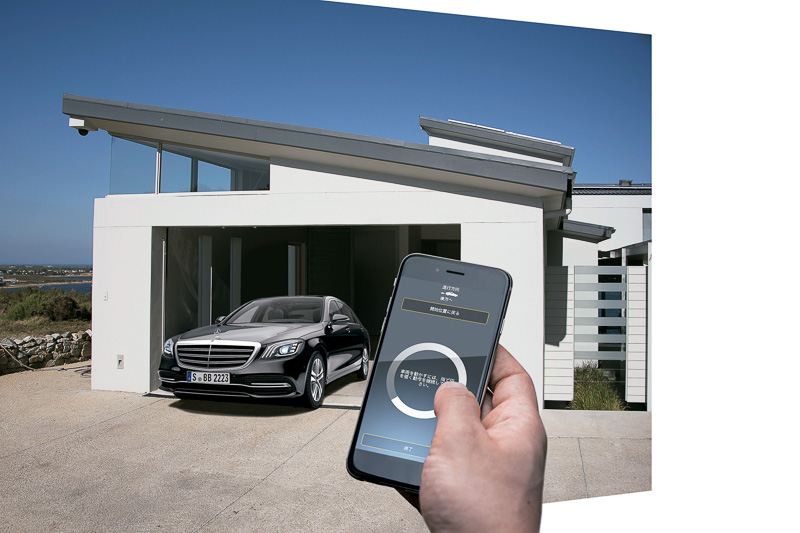 スマホを使って駐車場の入庫＆出庫を操作できる「リモートパーキングアシスト」