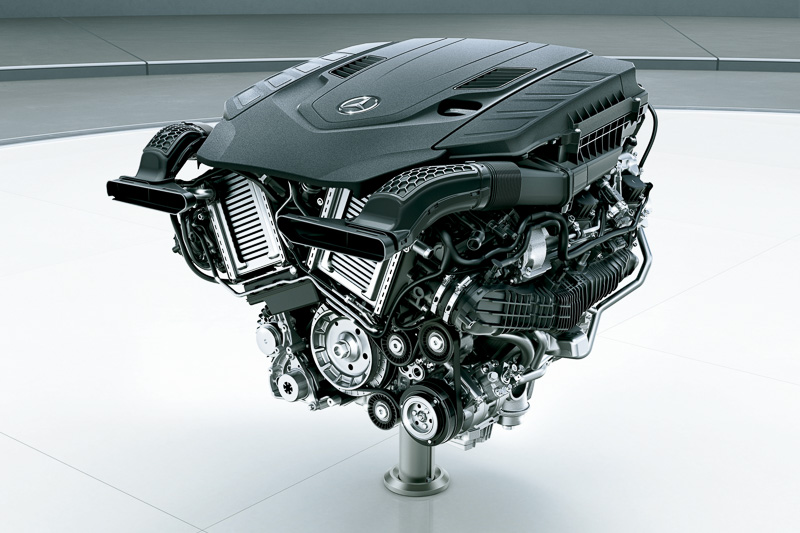 V型8気筒 4.0リッター直噴ツインターボ