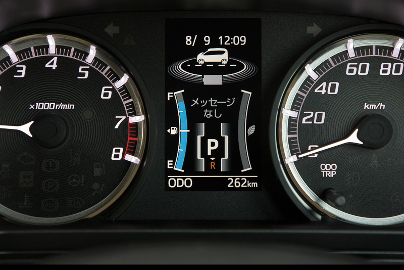 ムーヴ カスタムではスマートアシストIIIの動作時に、メーター内のセンターにあるTFTカラーマルチインフォメーションディスプレイに情報が表示される。今回は走行シーンの撮影はなかったので、ディスプレイに表示されるその他の情報画面を掲載する