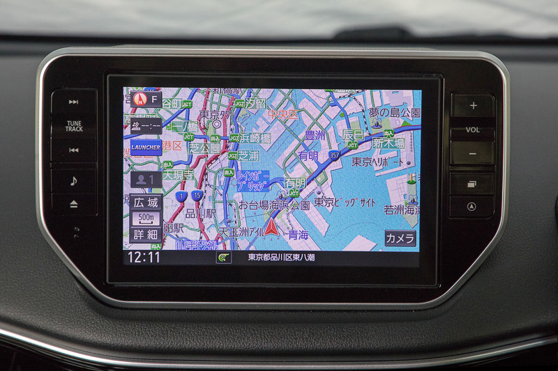 パノラマモニターの機能を使うには純正ナビが必要。なおかつパノラマモニター対応カメラやアップグレードキットを組み込むことで機能する