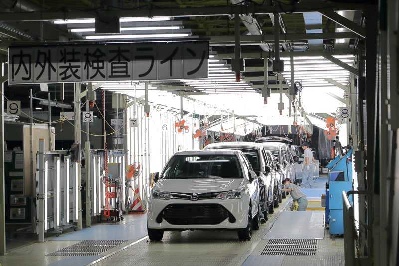 組み立てが終わった車両は、内外装や機能の検査のほか、シャワーテストなど1500項目もの検査を経て、各地の販売店へ届けられるのだ