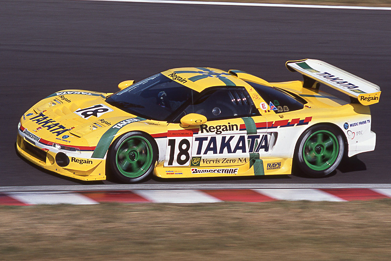 2000年に優勝したTAKATA無限×童夢NSXのドライバーは脇阪寿一、金石勝智、伊藤大輔