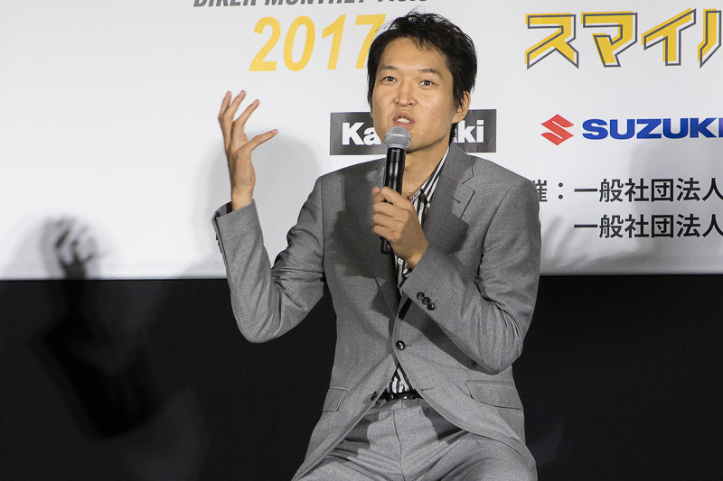 千原ジュニアさんは旧車好きで、現在所有していているのは本田技研工業「CB750」と川崎重工業「マッハIII」とのこと。南明奈さんもモータースポーツを趣味としている