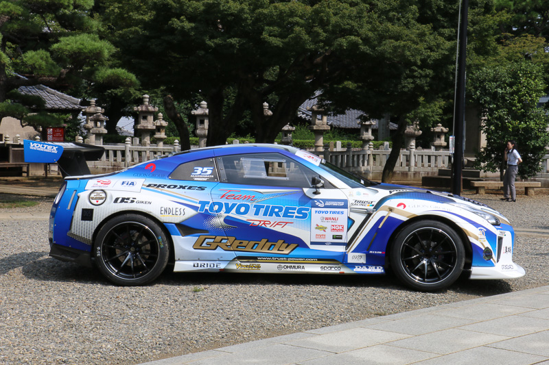 タイヤは前後とも「PROXES R888R」を装着