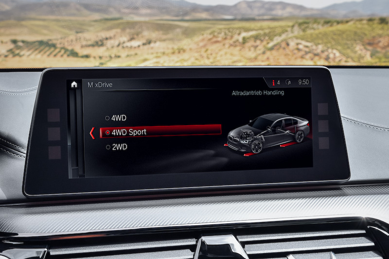 新型「M5」のインテリア