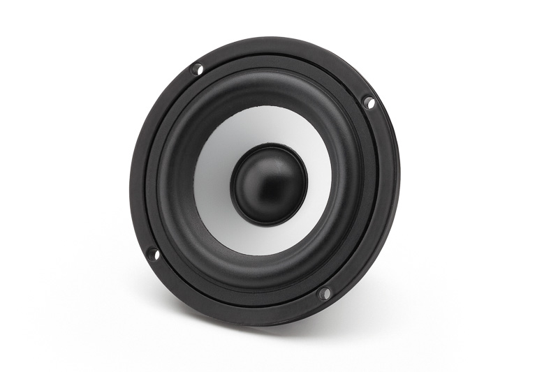 8.8cmミッドレンジ「L-88R」（税別4万5000円/ペア）