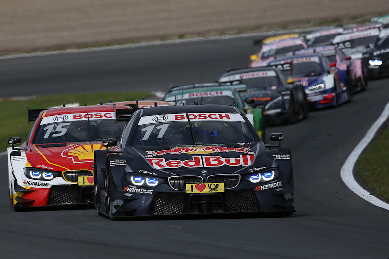 レース2のスタート、先頭は2番グリッドからスタートしたマルコ・ウィットマン選手（BMW Team RMG）