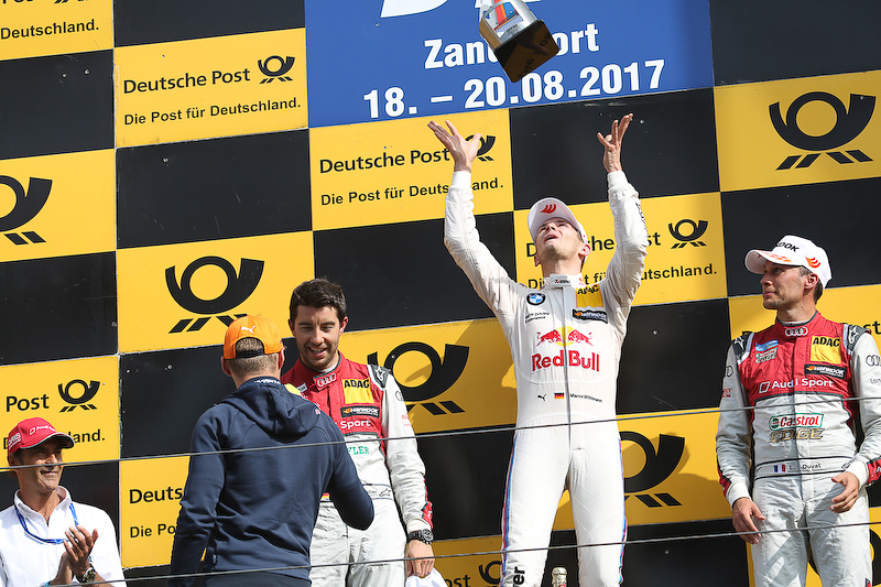 レース2の表彰台