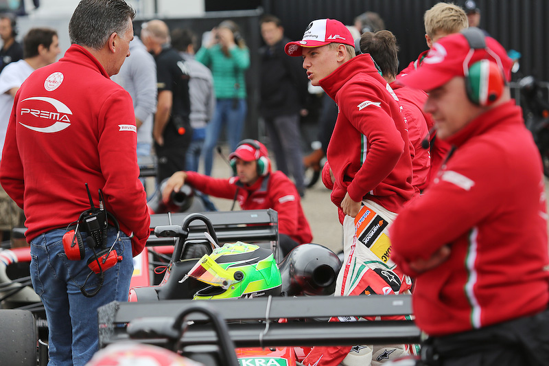 フリー走行のミック・シューマッハ選手