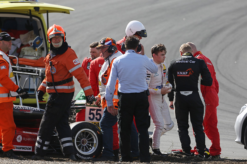 転覆から救助された55号車のダビッド・ベックマン選手