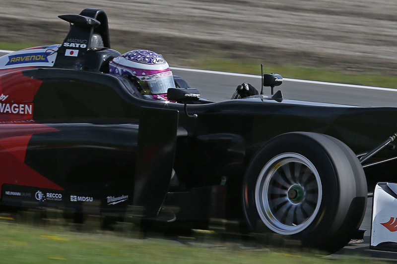 佐藤万璃音選手の走り