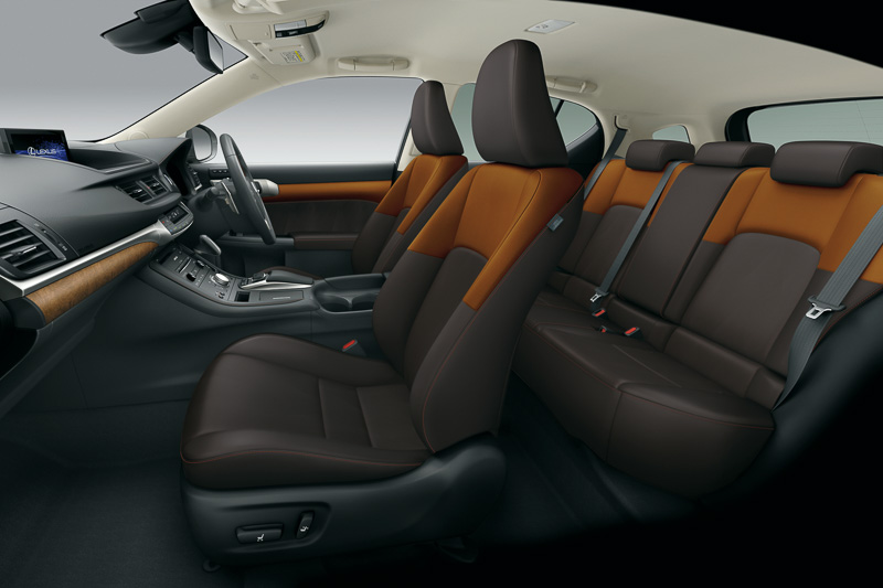 多彩なインテリアカラーとオーナメントパネルの組み合わせが可能