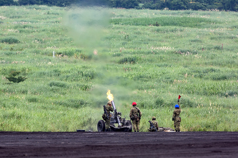 120mm迫撃砲 RTの発射シーン