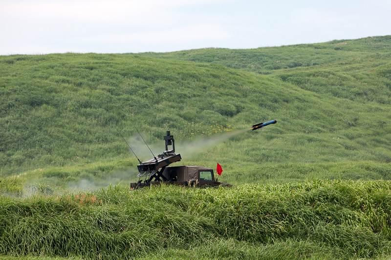 高機動車に搭載される中距離多目的誘導弾