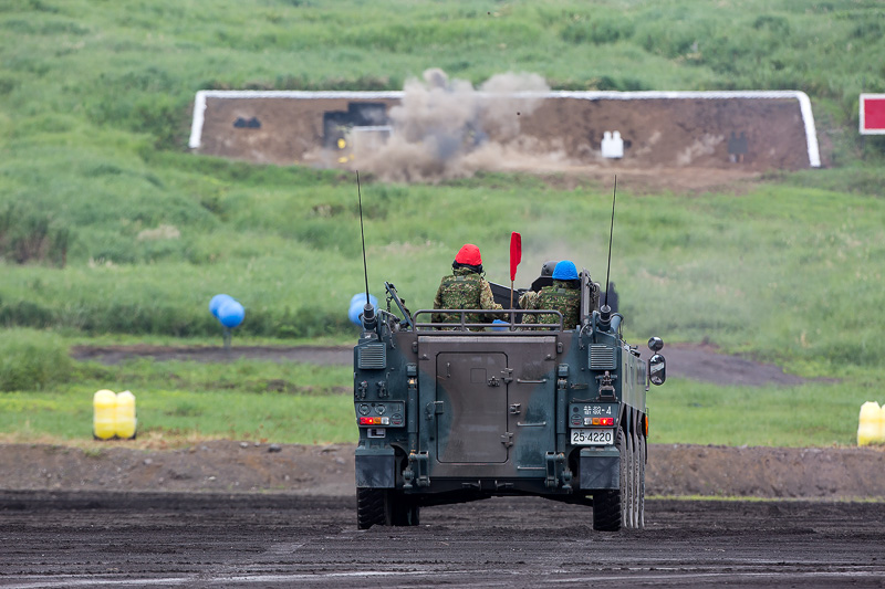 12.7mm重機関銃または96式40mm自動てき弾銃を搭載