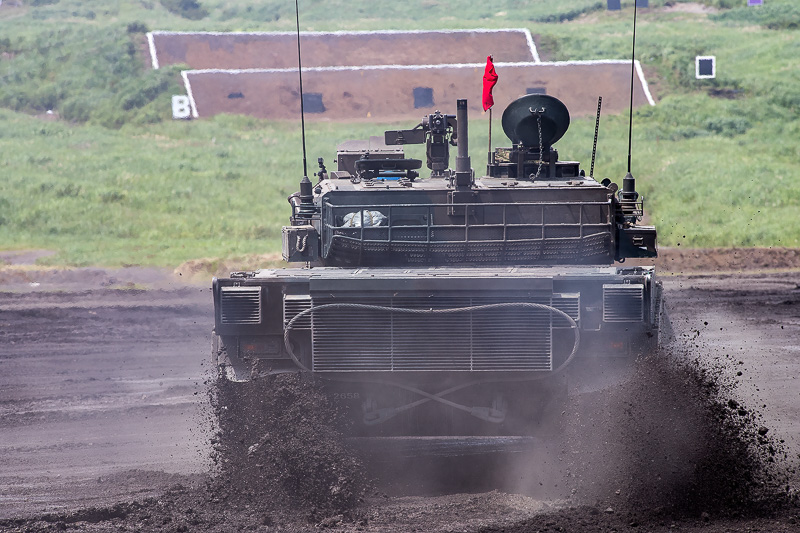 戦車火力が上陸部隊に直接攻撃を行ない島嶼部を奪回