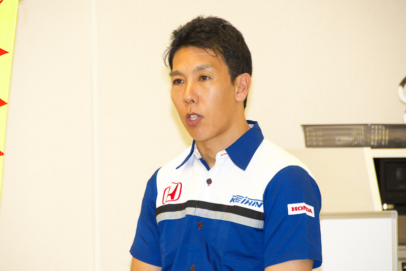 17号車 KEIHIN NSX-GT（塚越広大/小暮卓史組、BS）をドライブする小暮卓史選手