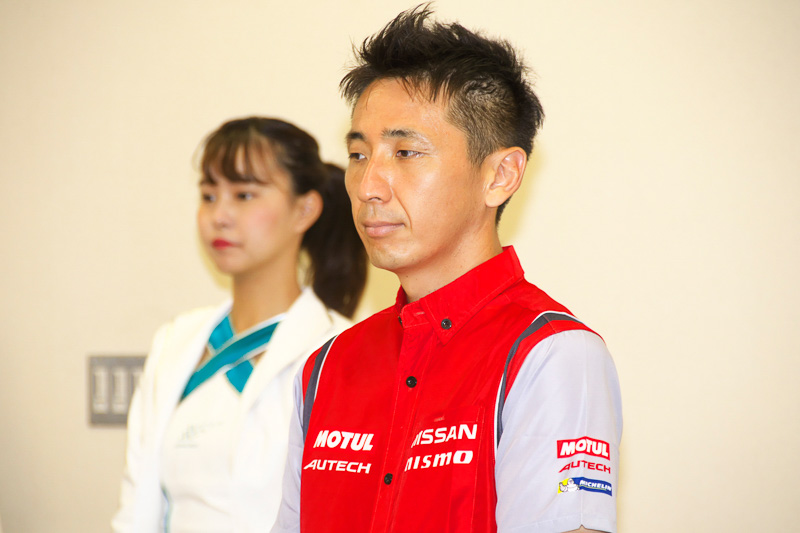 23号車 MOTUL AUTECH GT-R（松田次生/ロニー・クインタレッリ組、MI）をドライブする松田次生選手