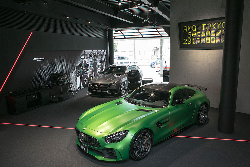 会場は世界初のAMG専売拠点であるAMG 東京世田谷