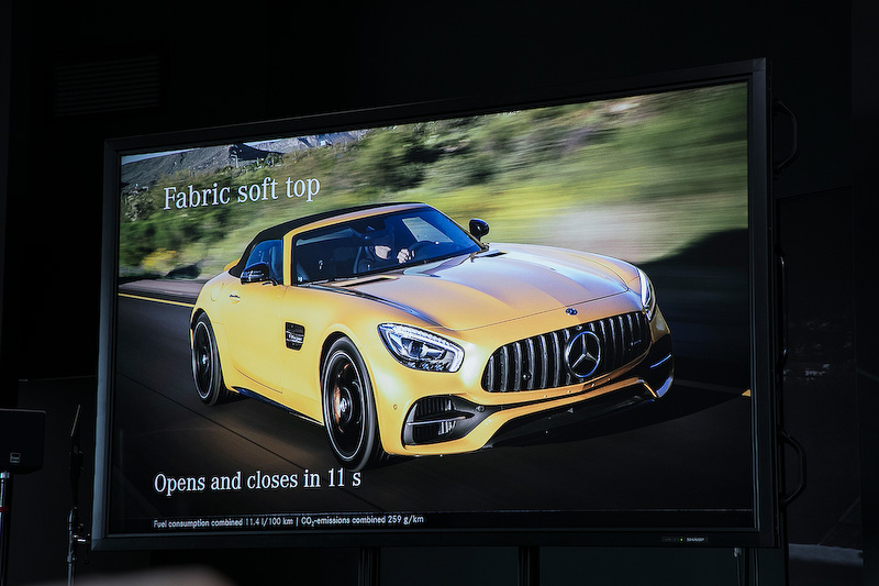 AMG GT ロードスターの最高出力は350kW（476PS）、最大トルクは630Nm。AMG GT C ロードスターの最高出力は410kW（557PS）、最大トルクは680Nmだ