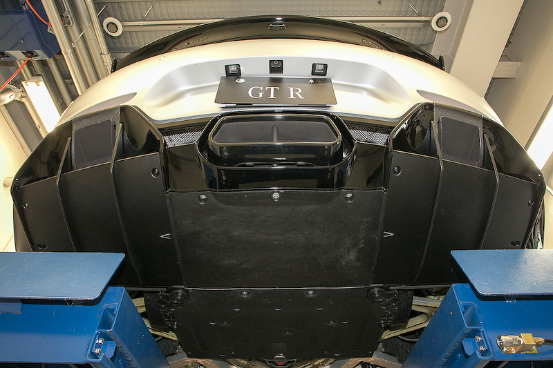 メルセデスAMG GT Rの下まわり