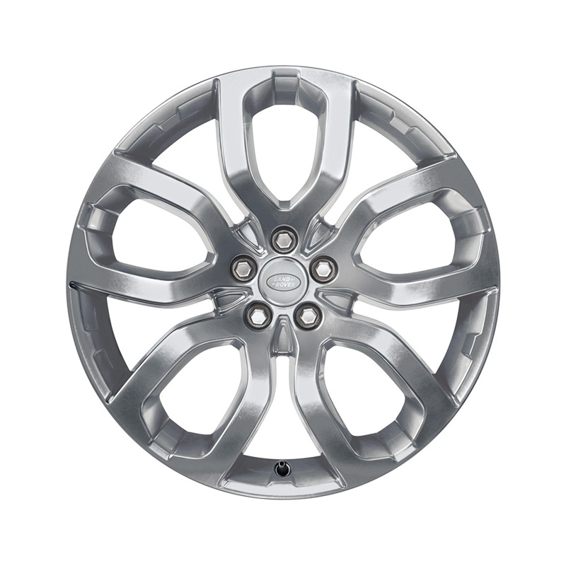 20インチの“スタイル504”アロイホイール（5スプリットスポーク、シャドークロームフィニッシュ）を装着