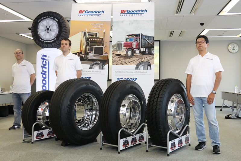 8月29日に行なわれたBFGoodrichのトラック用タイヤ新製品発表会のフォトセッション