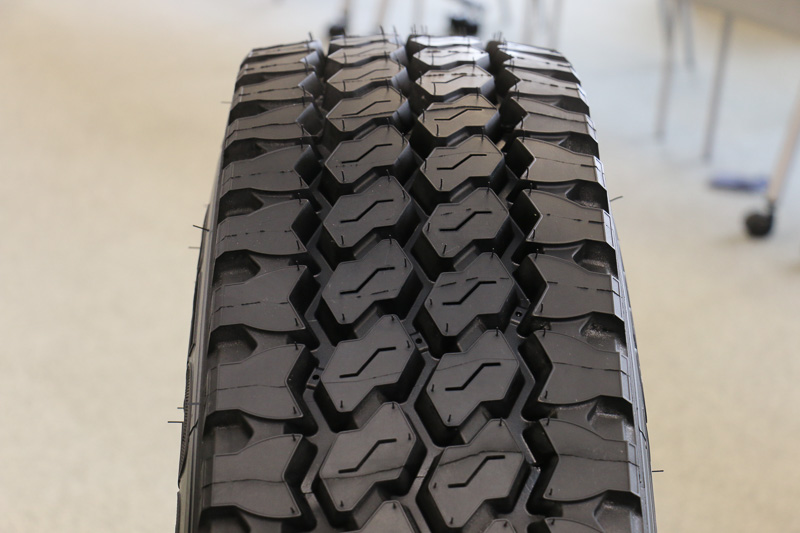 CROSS CONTROL Sのトレッドパターン