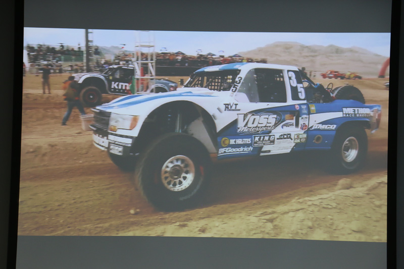 BFGoodrichは「世界で最も過酷なオフロードレース」とも呼ばれる「MINT400」など数多くのレースに参加。レースマシンの足下を支え、耐久性を磨き上げている