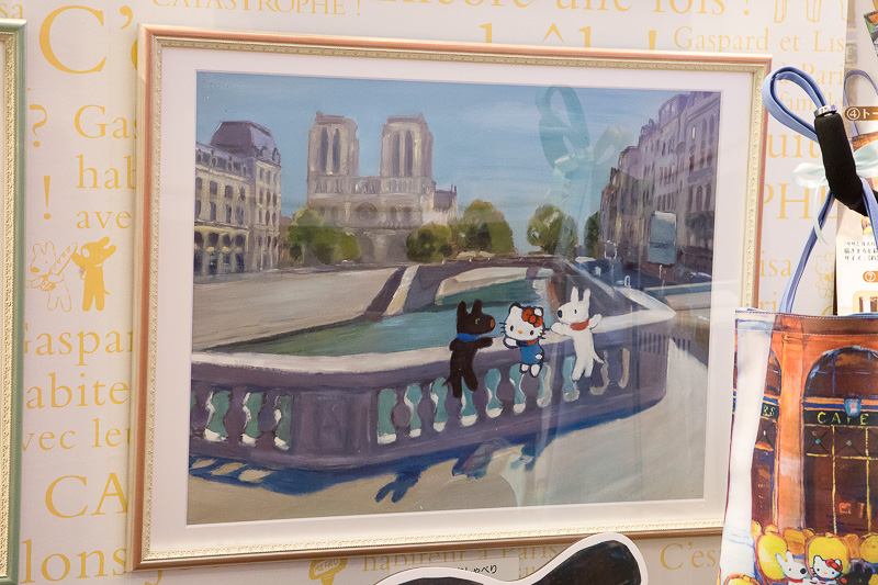 山口氏がフランスの作家の元を訪ねた際に合作した油絵が展示されていた