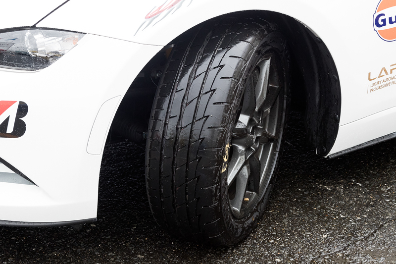 タイヤは今回からブリヂストンのPOTENZA Adrenalin RE003を履く