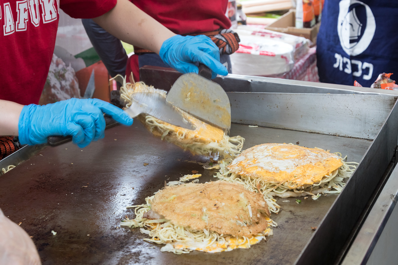 マツダの地元・広島のお好み焼き