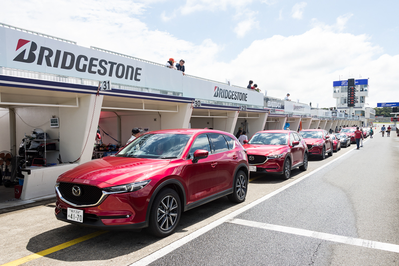 マツダ最新型車両 サーキット体験試乗会も開催