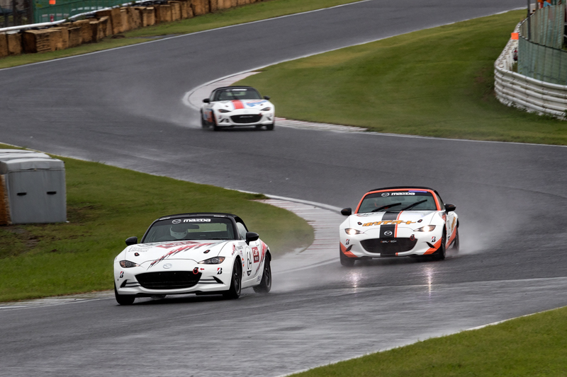 雨のなかを練習走行