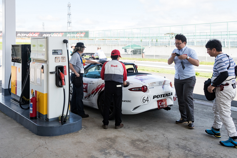 本戦へ向けて給油