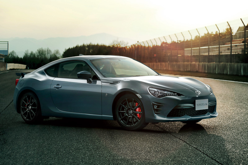 「86」GT“Limited・Black Package”（ソリッドグレー）