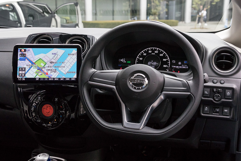 日産ノートへの装着例