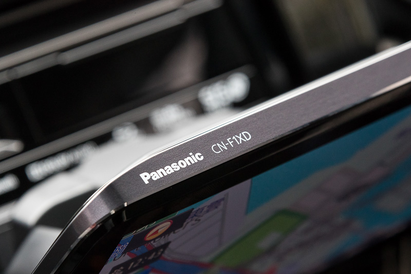 ブラックのヘアラインとダイヤモンドカット