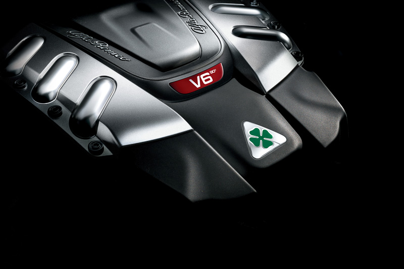 最高出力375kW（510PS）6500rpm、最大トルク600Nm（61.2kgm）/2550rpmを発生するV型6気筒 2.9リッターツインターボエンジン