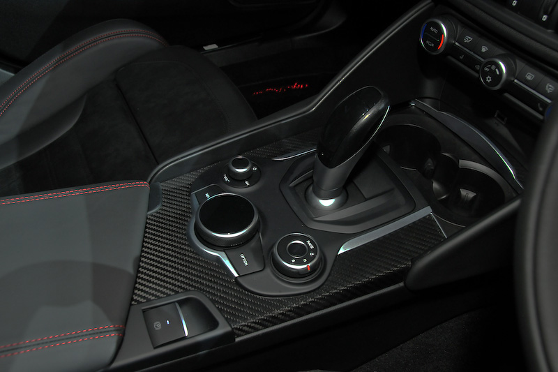 ジュリア クアドリフォリオのインテリア