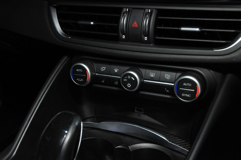 ジュリア クアドリフォリオのインテリア