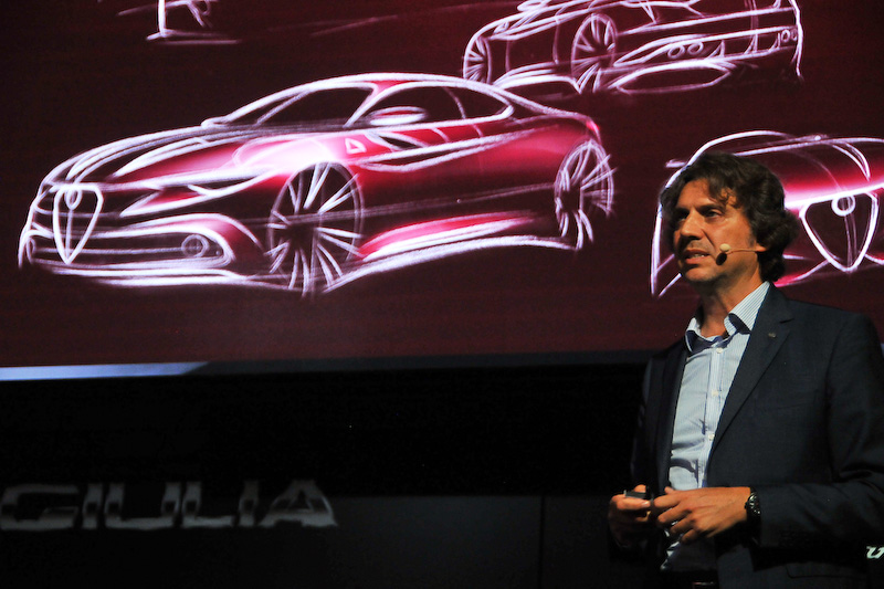 アルファ ロメオのデザインについて語ったマッコリーニ氏