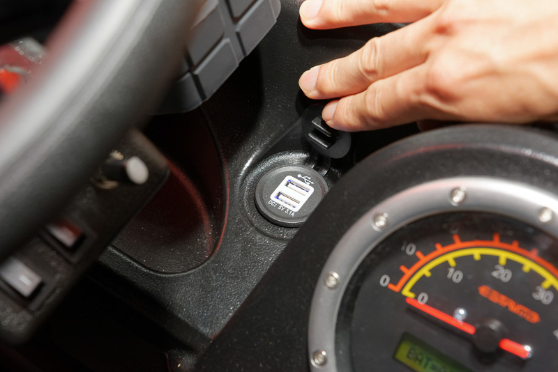 5V/3.1A出力のUSB充電ポートが2つ用意される