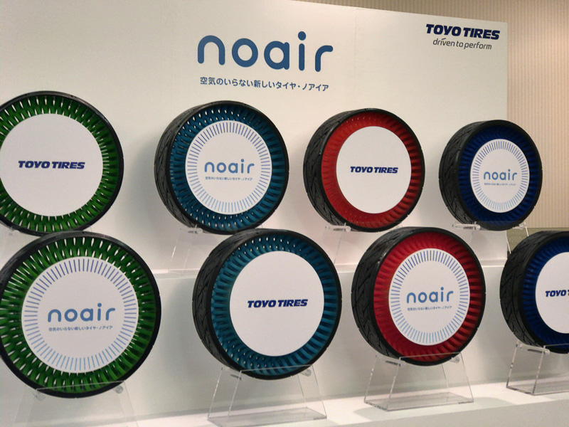 東洋ゴム工業が開発した空気充填不要の新タイヤ「ノアイア」