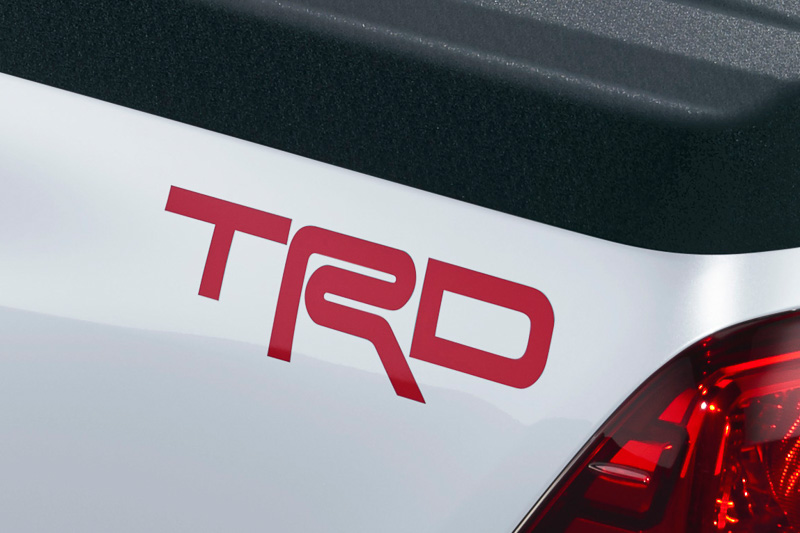 「TRDロゴデカール」（税別5300円）