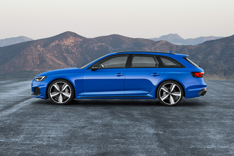 新型RS 4 アバントのエクステリア