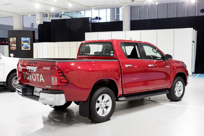 Zグレードにバンパープロテクターなどを装着したモデル。ボディカラーはクリムゾンスパークレッドメタリック