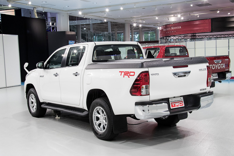 荷台にはハードトノカバーを装着