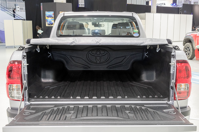 荷台をキズから守る樹脂製のベッドライナー